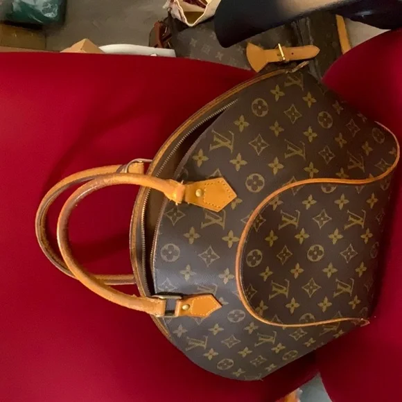 Louis Vuitton Ellispe MM #AS0978 🤎 - Picture 2 of 3